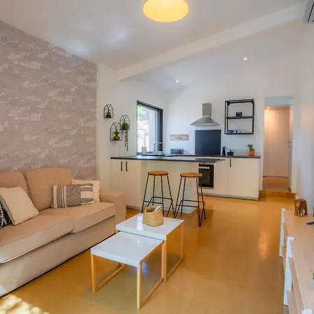 Vila Bernadette - Climatisee Pour 10 Personnes Avec Piscine A Hyeres-la Capte *